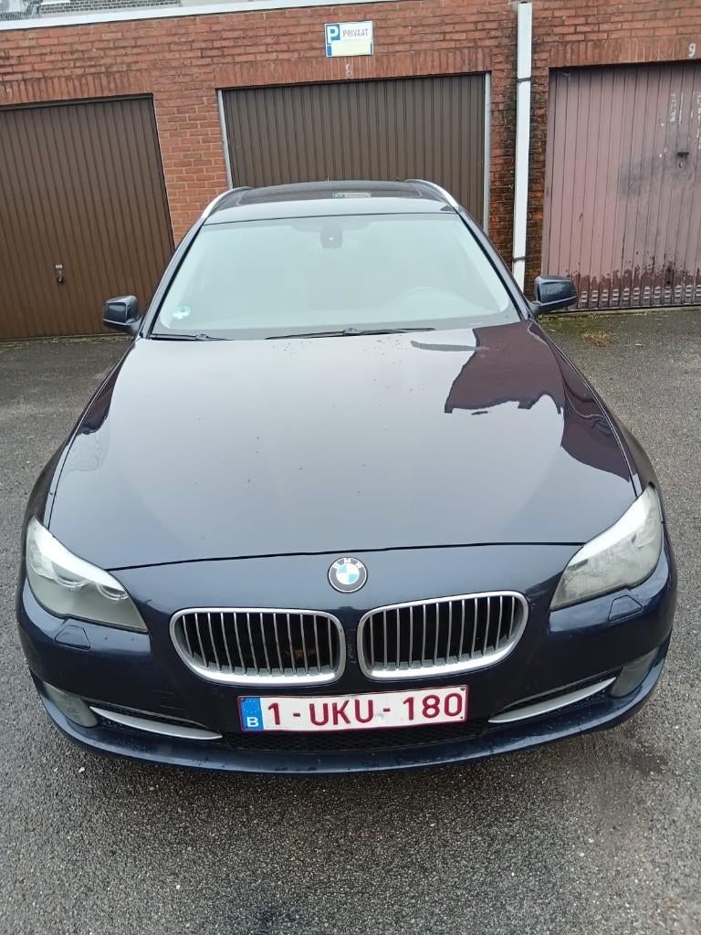 BMW 520 F11, Autos, BMW, Electronic Stability Program (ESP), Euro 5, 135 g/km, Noir