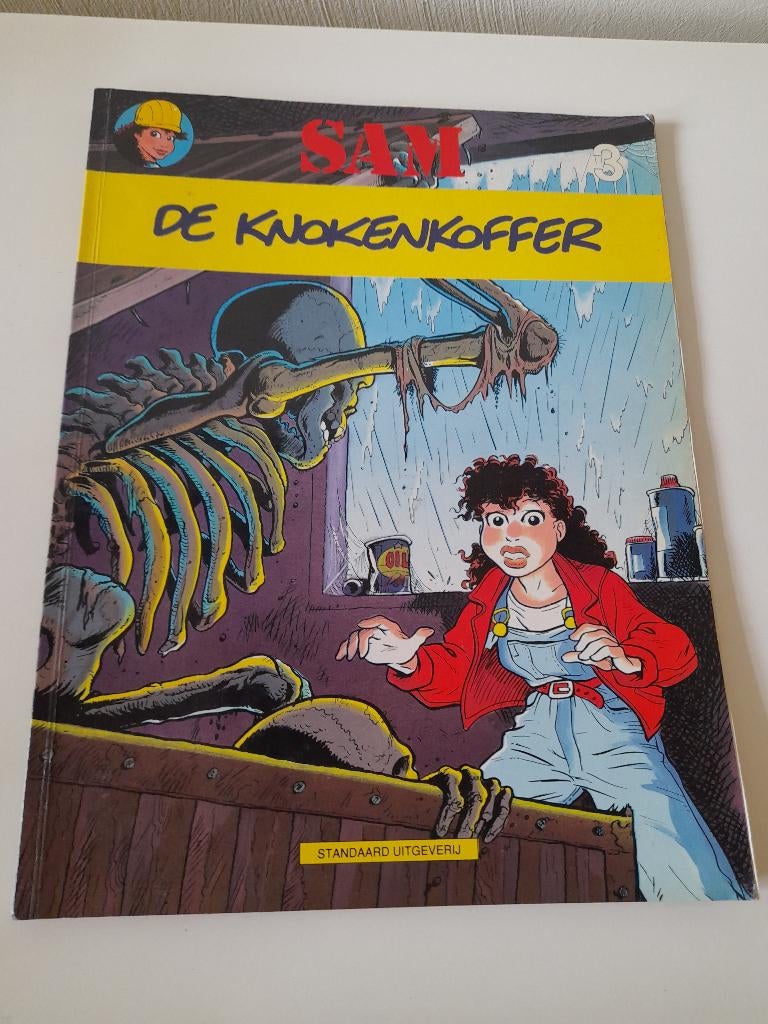 Strip - Sam - De Knokenkoffer, nr 3 - met tekening!, Ophalen of Verzenden, Gelezen