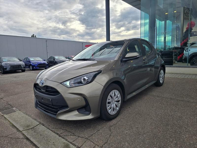 Toyota Yaris Dynamic, Automaat, 1498 cc, Euro 6, Overige kleuren