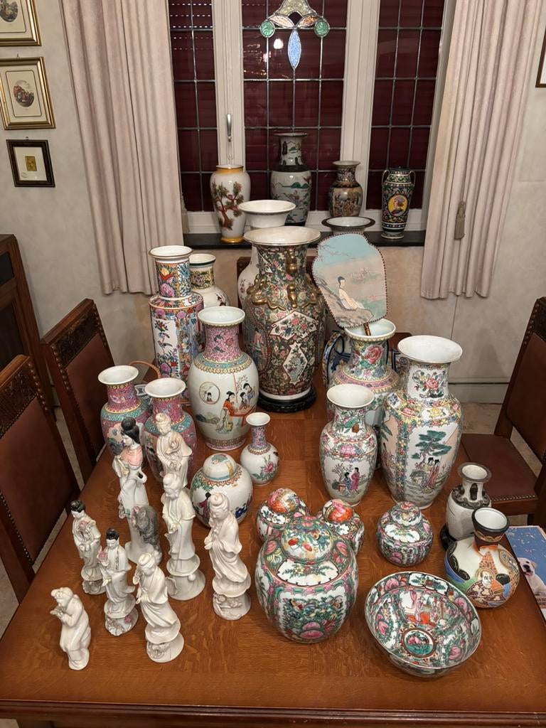 Lot Chinese vazen en beelden, Antiek en Kunst, Ophalen