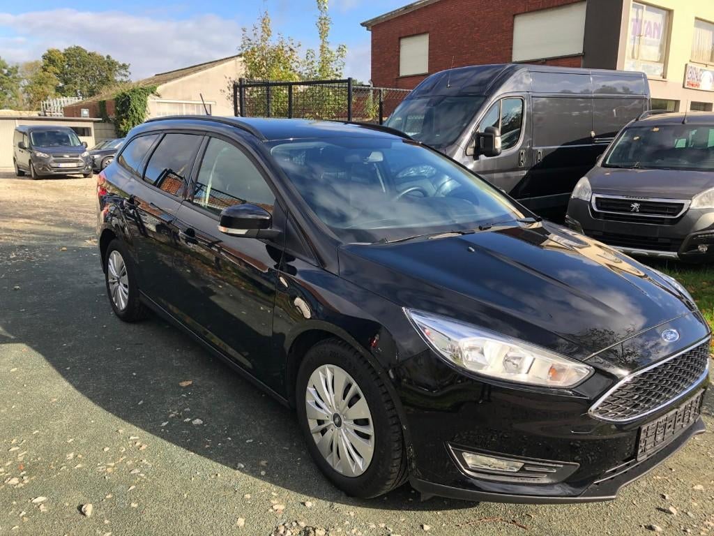 Ford Focus Business 1000 ecoboost 2018 met 67000 km, Stof, Zwart, 5 deurs, 3 cilinders