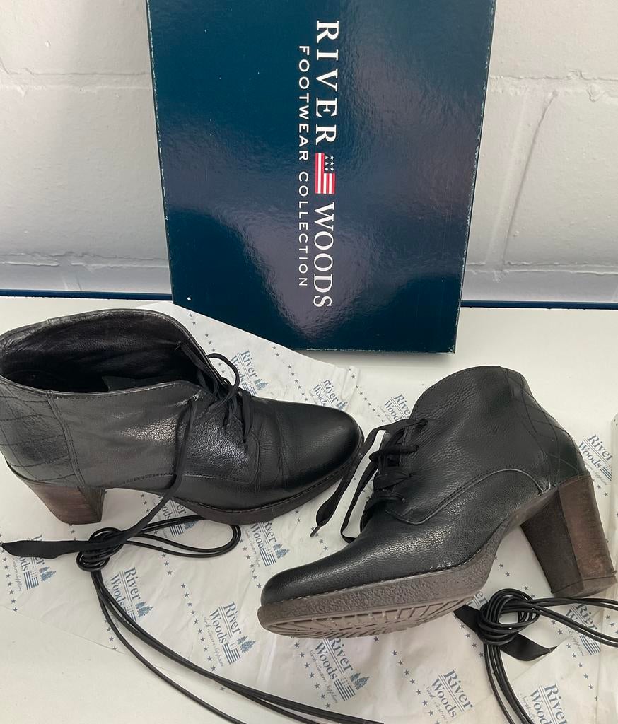 Chaussures Black River Woods taille 39, Vêtements | Femmes, Chaussures, Enlèvement ou Envoi, Autres types, Porté, Noir