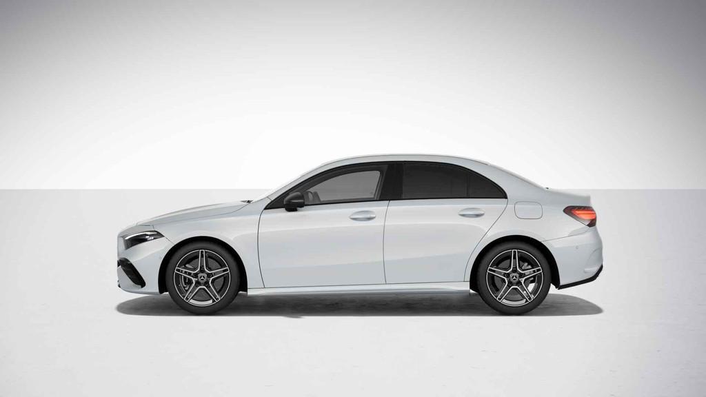 Mercedes-Benz A-klasse 250 e Hatchback AMG Line Night Pack |, Auto's, Mercedes-Benz, 4 deurs, Stof, Gebruikt, Euro 6