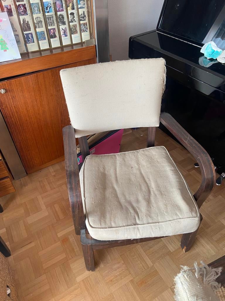 Fauteuils à restaurer, Enlèvement