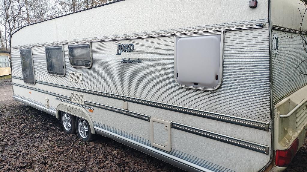 Lmc lord, Caravans en Kamperen, Vast bed, Particulier, Tot en met 5