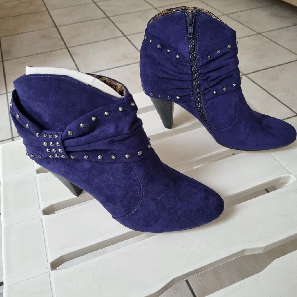 Enkellaarsjes, Ophalen, Blauw