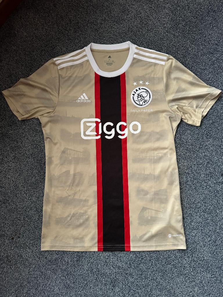 Ajax 2022/23 derde shirt, Sport en Fitness, Voetbal, Zo goed als nieuw, Shirt, Maat M, Ophalen of Verzenden