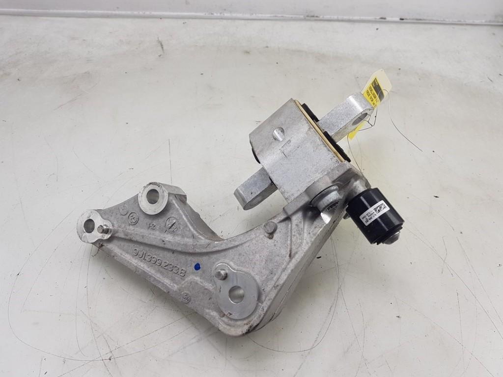 SUPPORT BOITE DE VITESSES Porsche Taycan (Y1A), Utilisé, Porsche