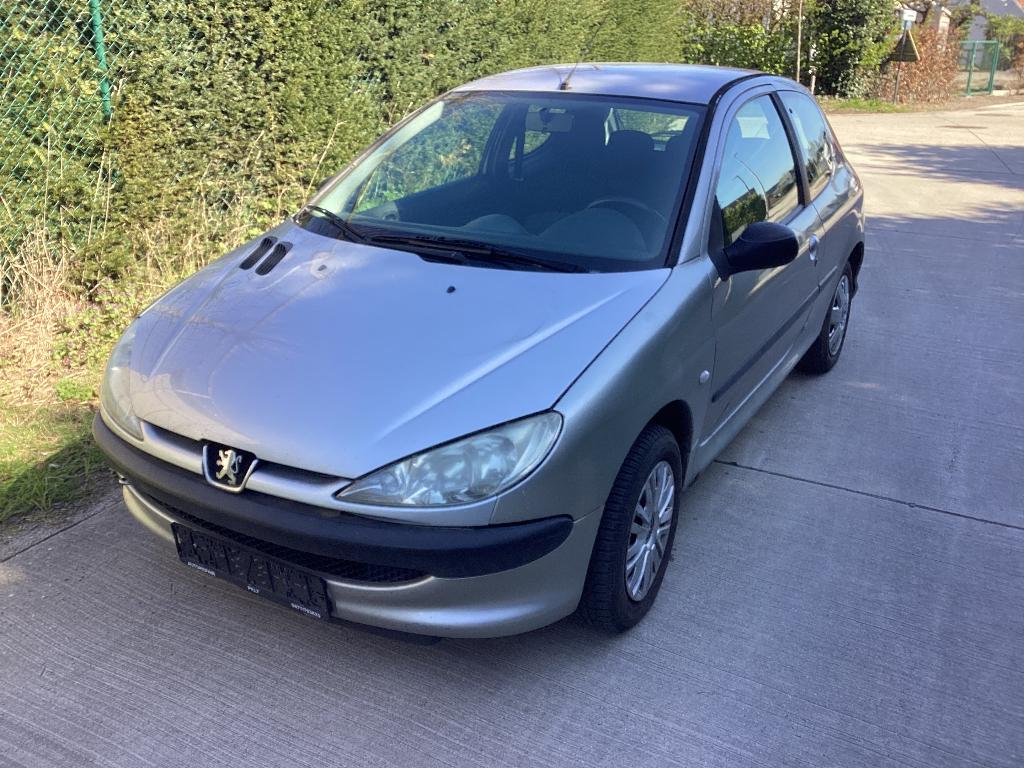 Peugeot 206 benzine, Auto's, Peugeot, Voorwielaandrijving, Stof, Particulier, Zilver of Grijs