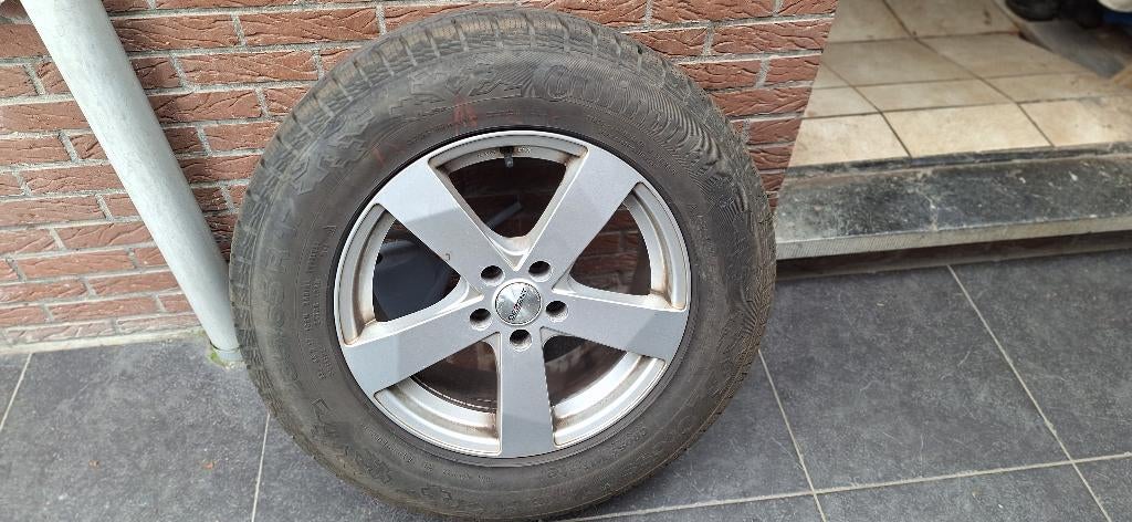 4 pneus d'hiver sur jante en aluminium, Autos : Pièces & Accessoires, Pneus et Jantes, Pneus hiver, Véhicule de tourisme, 17 pouces