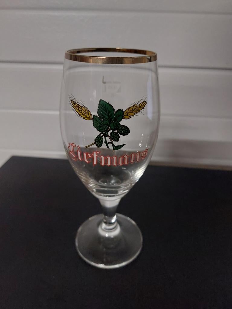 Oud liefmans bierglas op voet, Verzamelen, Glas en Drinkglazen, Ophalen of Verzenden, Zo goed als nieuw, Bierglas