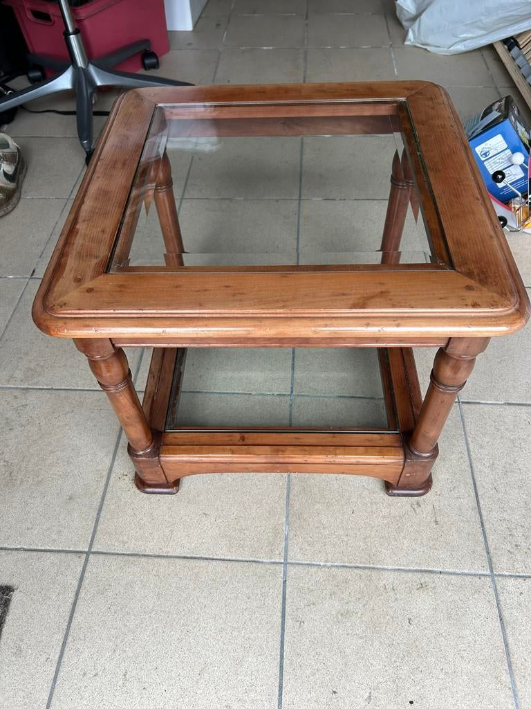 Kerselaar bijzettafel, Ophalen