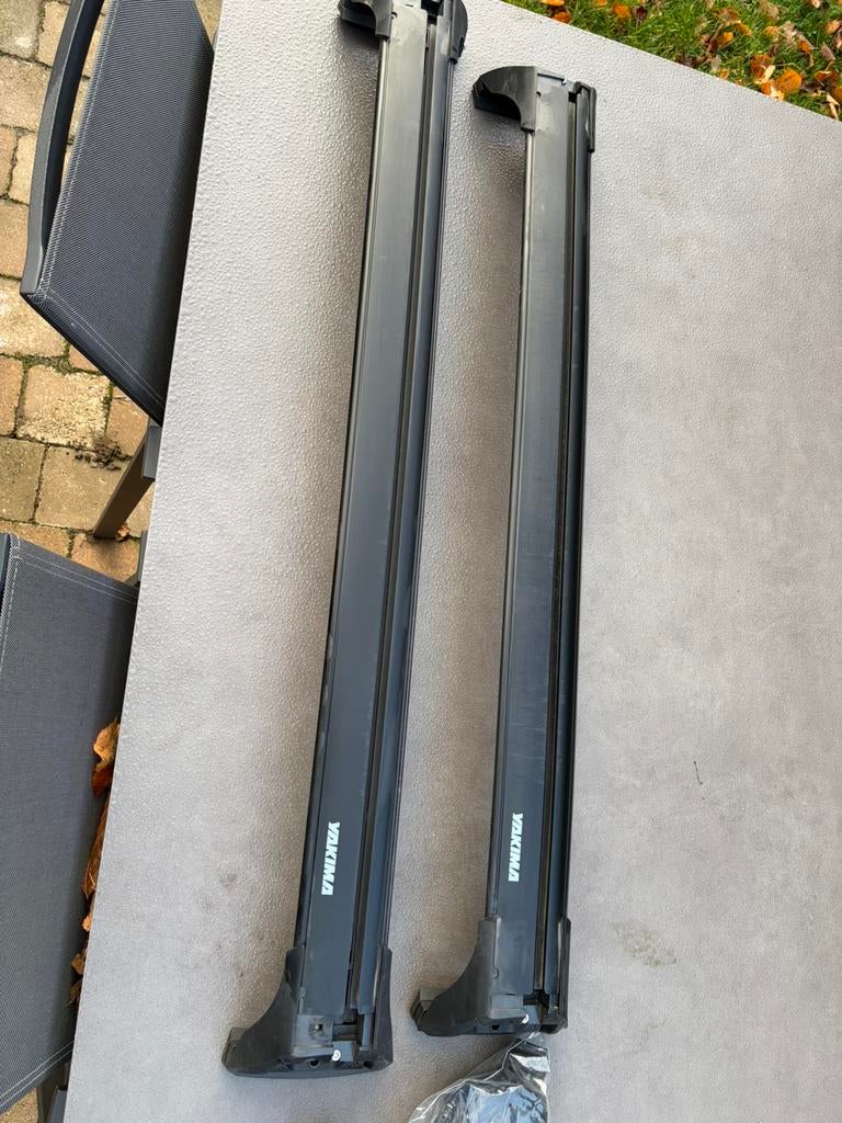 Yakima flushbar black met kit voor rav4, Ophalen, Zo goed als nieuw