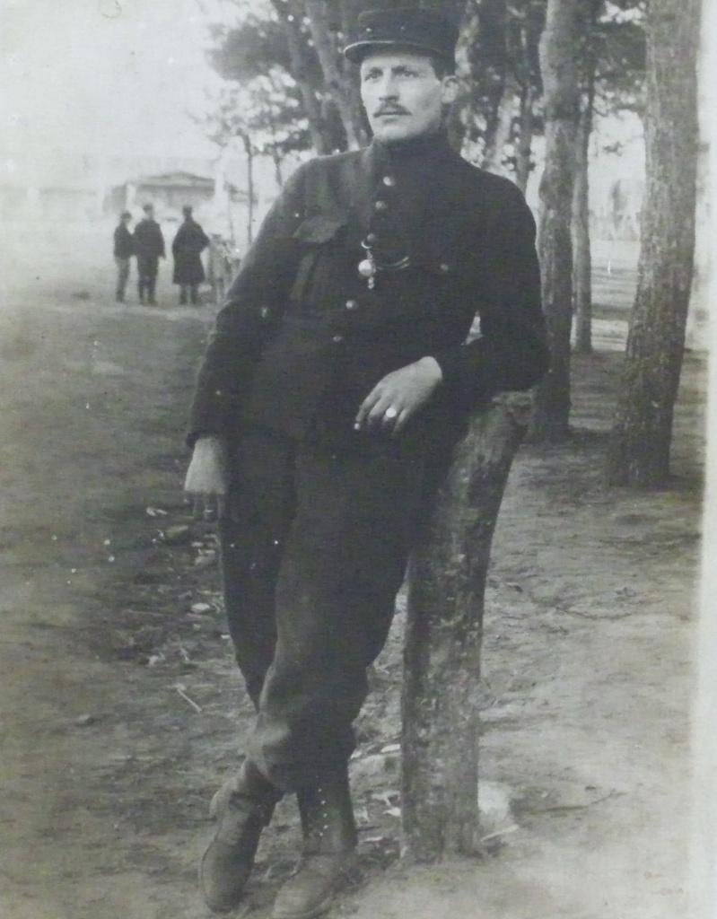Soldat belge en tenue et casquette de l'Yser, Collections, Objets militaires | Général, Envoi, Armée de terre, Photo ou Poster