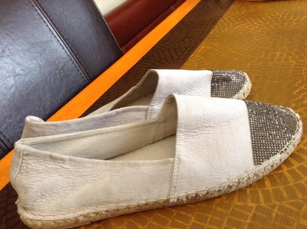 Ballerines p.38, Neuf, Enlèvement ou Envoi, Beige, Ballerines