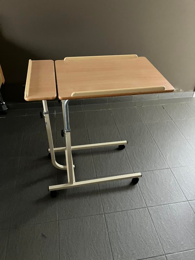 Nachtafel voor aan ziekenhuisbed, Huis en Inrichting, Ophalen, Zo goed als nieuw
