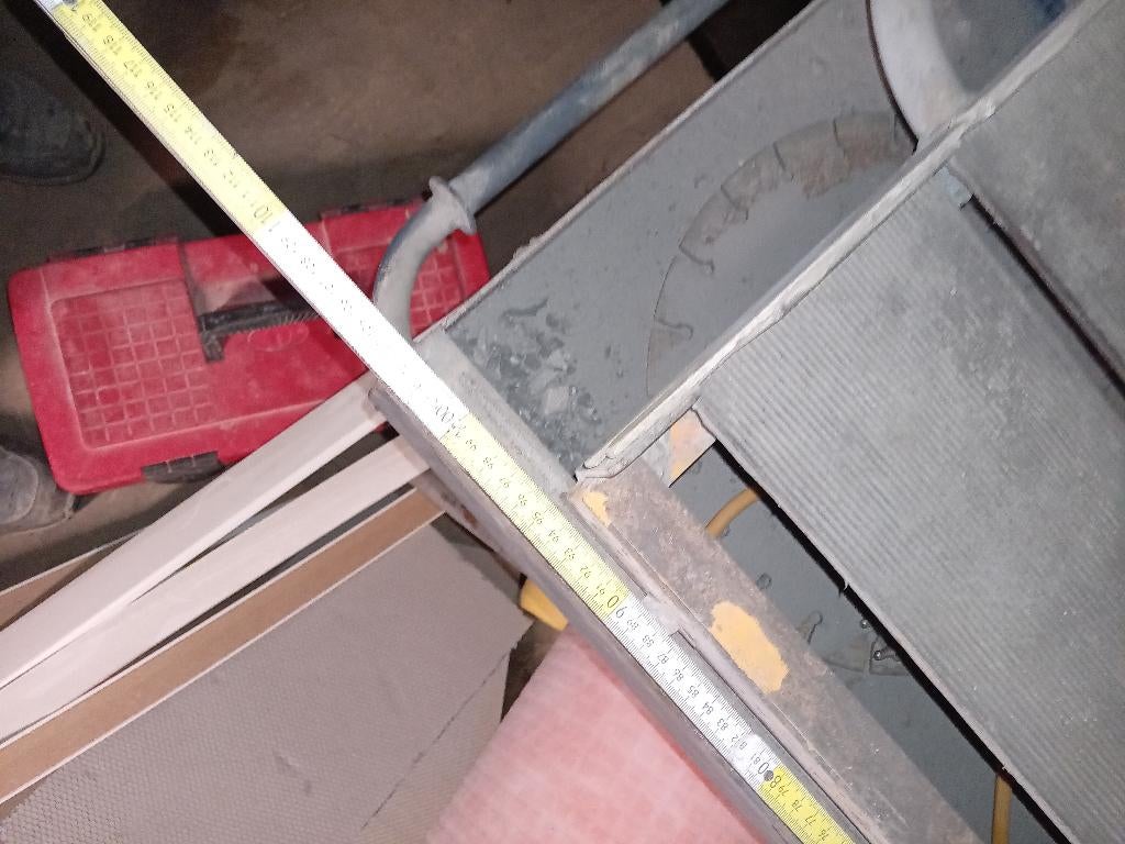 Scie sur table, 1200 watts ou plus, 70 mm ou plus, Enlèvement, Utilisé