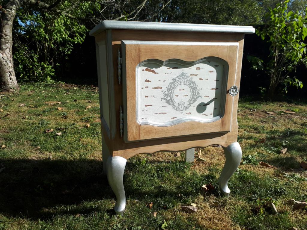 Superbe table de nuit  Table de chevet  Petite armoire, hall, Enlèvement, Comme neuf, Bois