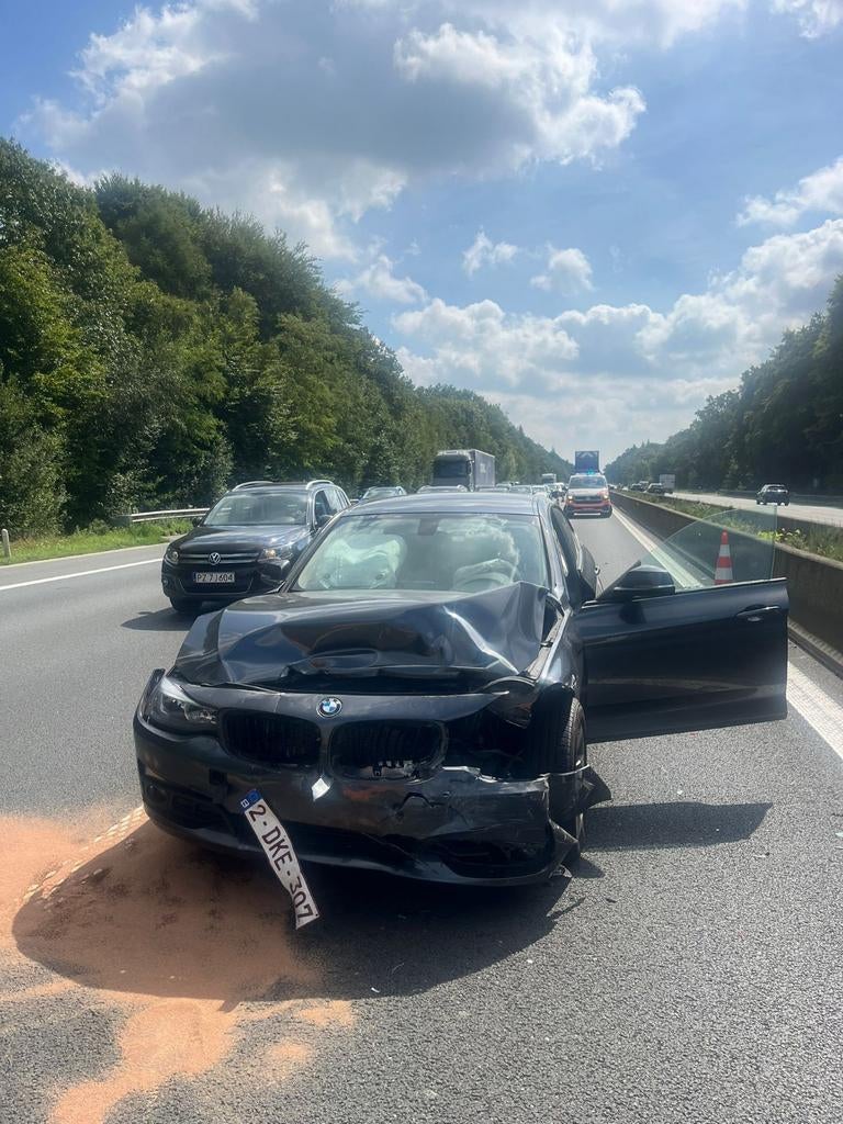 RECHERCHE/RECHERCHÉ À VENDRE Dommages causés à un véhicule a