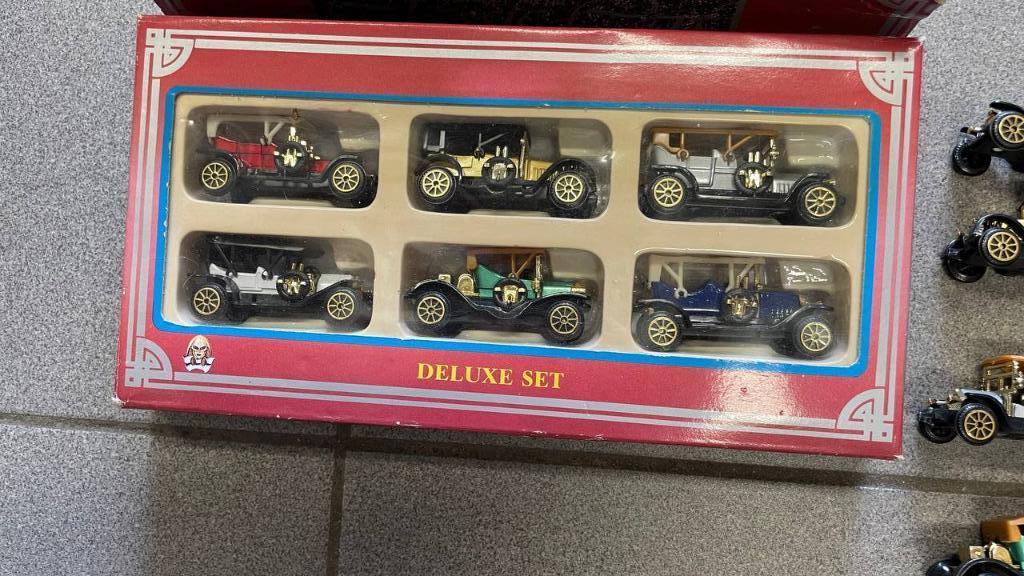 Die cast Classic Cars Deluxe set, Enlèvement, Utilisé, Voiture, Autres marques