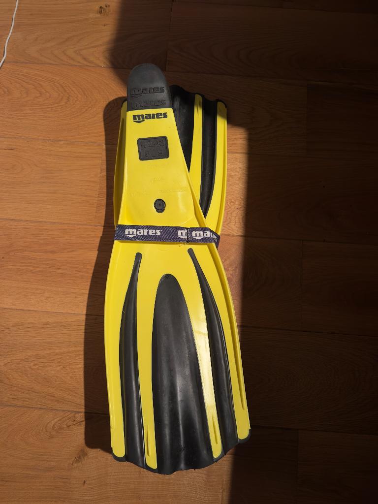 Palmes de plongée Mares taille 42-43, Sports nautiques & Bateaux, Vêtements nautiques, Comme neuf, Autres types, Femme ou Homme