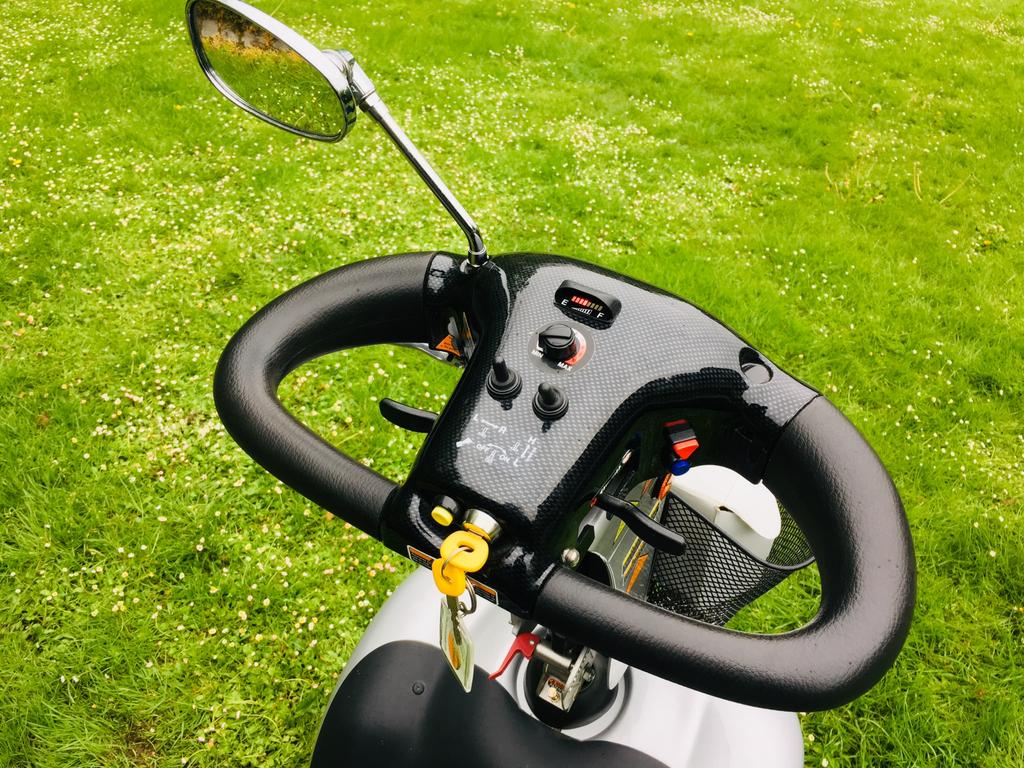 Voiturette électrique Scootmobiel Shoprider Deluxe Scooter, Divers, Enlèvement ou Envoi, Pliant, Comme neuf, Fauteuil roulant électrique