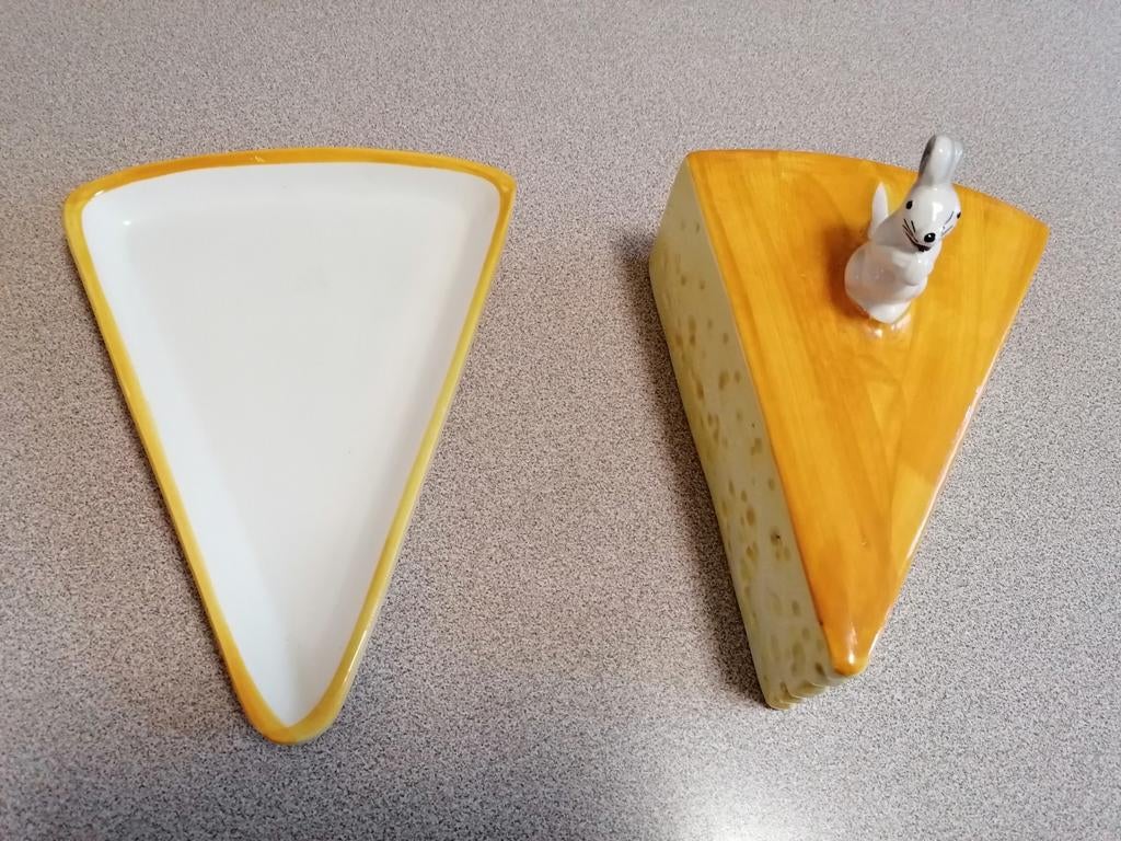 Mooie kaasstolp  22 L 13 Br getekend made in italy, Maison & Meubles, Cuisine | Vaisselle, Enlèvement, Comme neuf