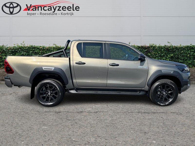 Toyota Hilux Invincible 57025 + BTW, Autos, Achat, Autres couleurs, Noir, Diesel