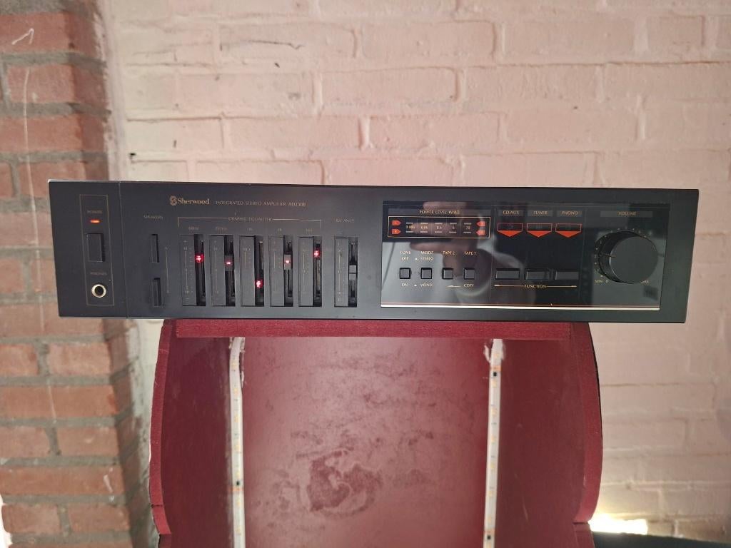 Sherwood AD-230 vintage Stereo versterker, Audio, Tv en Foto, Versterkers en Ontvangers, Gebruikt, 120 watt of meer, Stereo, Ophalen