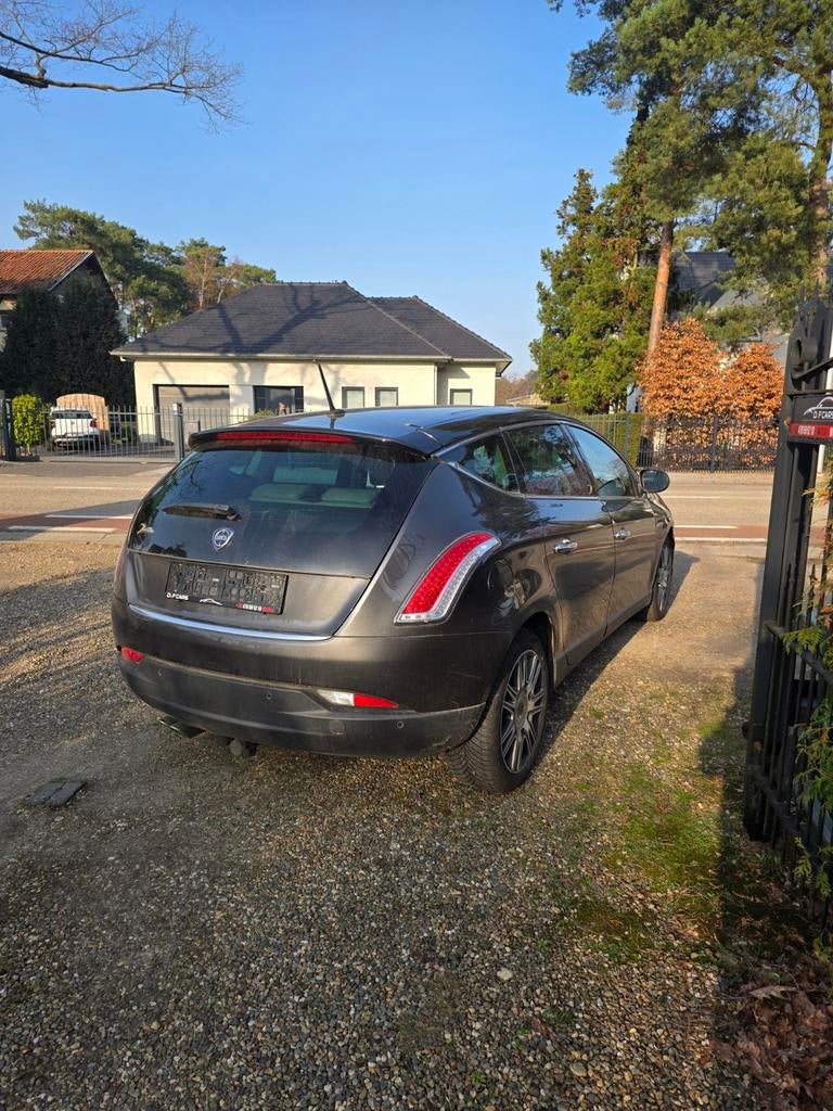 Lancia Delta 1.6 Mtj automatique avec 133 km, Autos, Lancia, Cuir, Achat, Beige, Entreprise