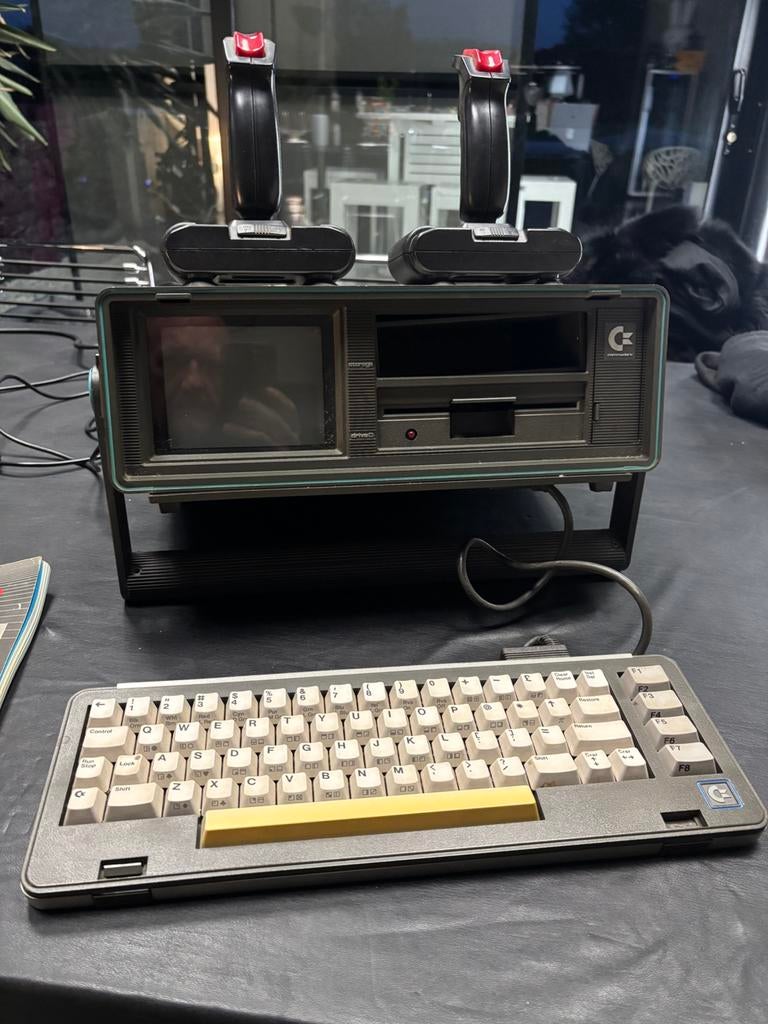 Commodore portable sx-64 in goed werkende stat, Computers en Software, Ophalen