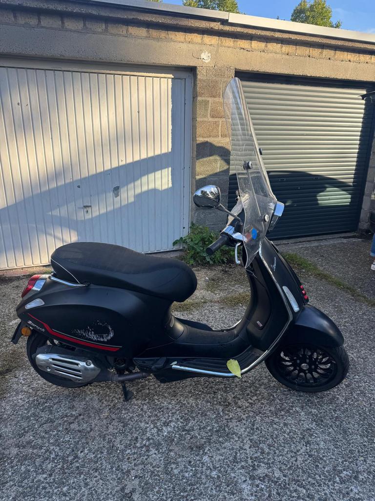 Vespa sprint 50cc a klasse 2023, Ophalen, Zo goed als nieuw, Vespa