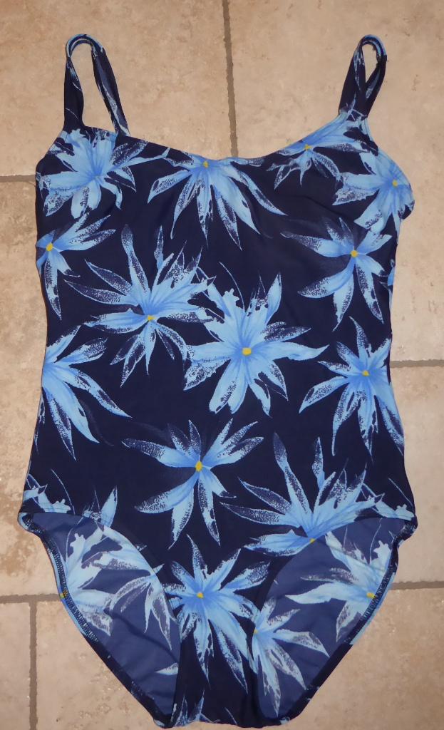 Maillot de bain « Femilux » m 42 en bon état, Vêtements | Femmes, Enlèvement, Comme neuf, Maillot de bain