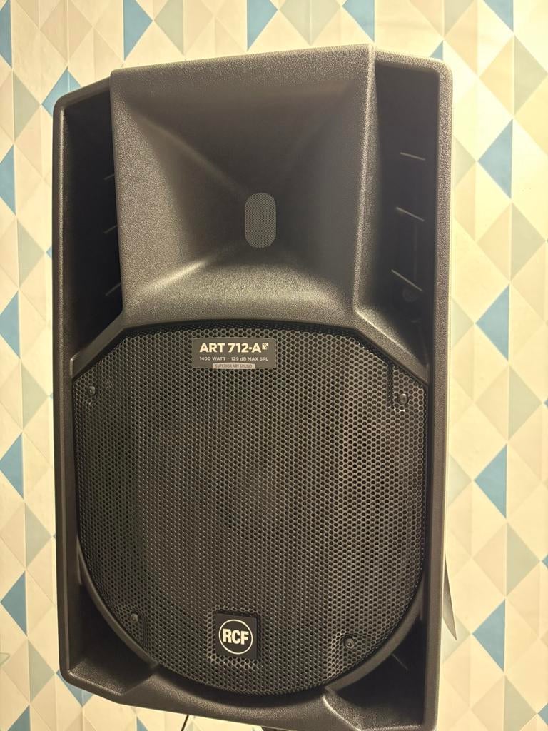 RCF Art 712 MK4, Ophalen, Zo goed als nieuw