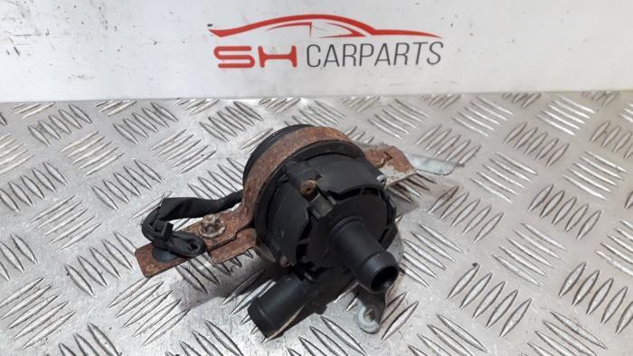 Extra waterpomp van een Mercedes B-Klasse, Gebruikt, -, Ophalen of Verzenden, -