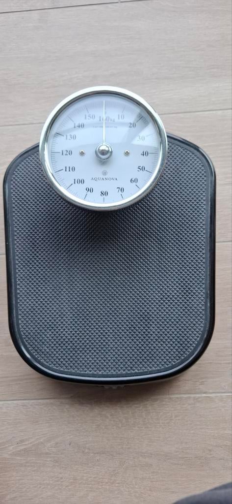 Analoge personenweegschaal Escala van Aquanova, Elektronische apparatuur, Weegschalen, Ophalen, Personenweegschaal