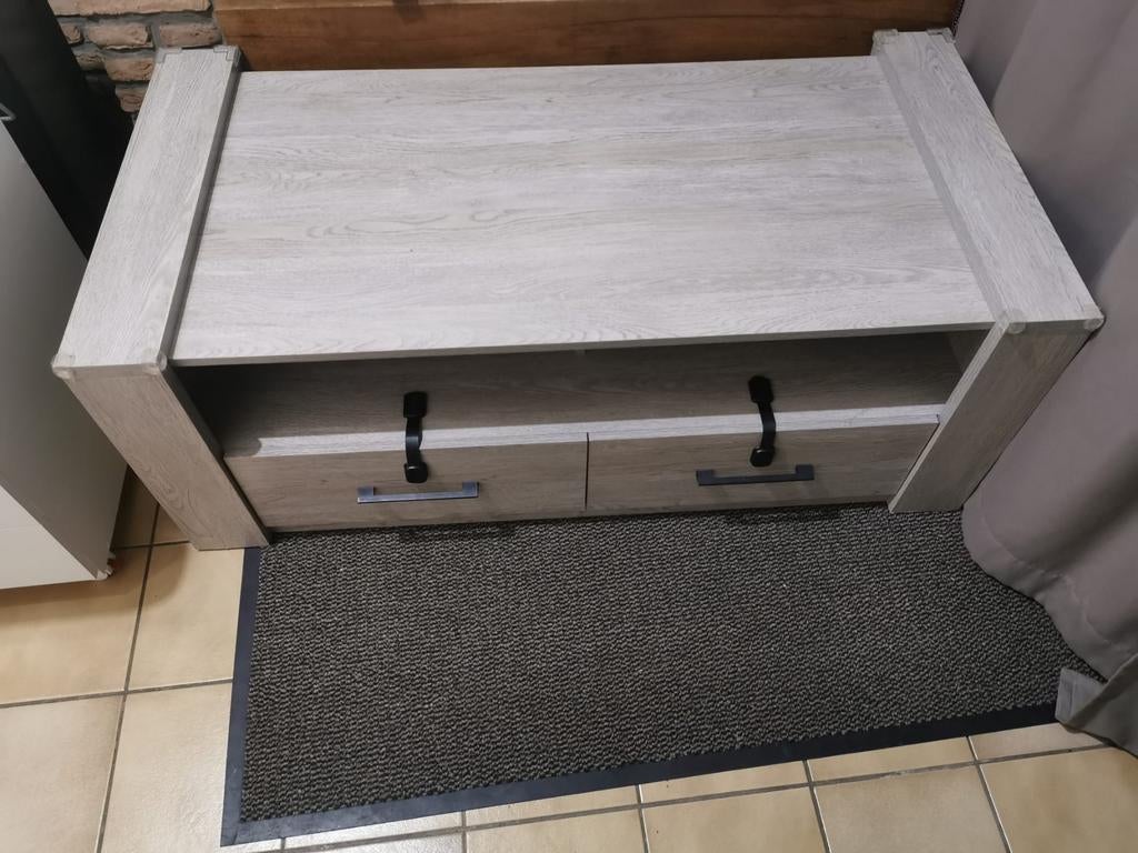 Table basse, Enlèvement