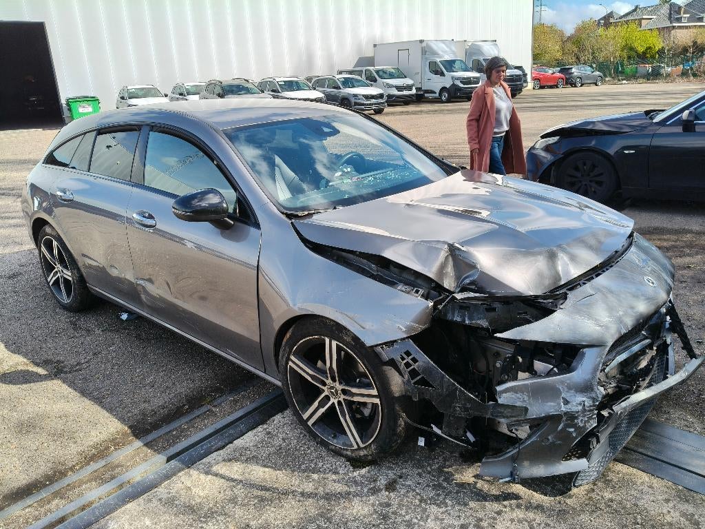 Mercedes Benz CLA200 shooting brake met ongeval schade, Auto's, CLA, Parkeersensor, 5 deurs, Particulier