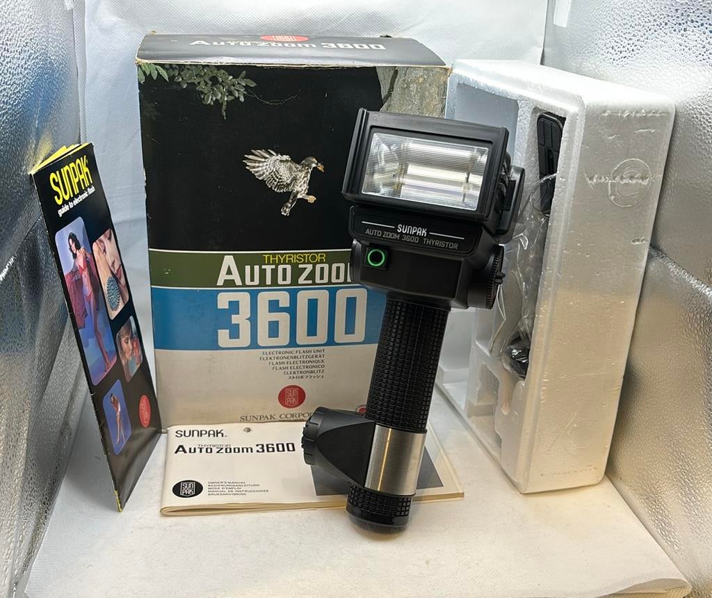Sunpak Thyristor Auto Zoom 3600 flitscamera - compleet, Ophalen of Verzenden, Gebruikt