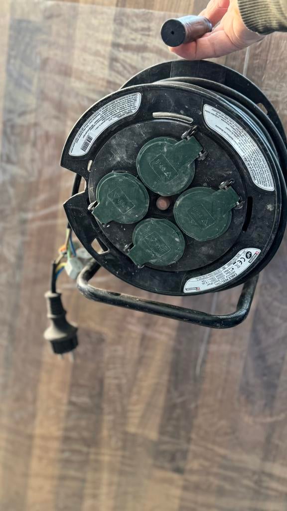 Verlengkabel met haspel 10m, Doe-het-zelf en Bouw, Elektriciteit en Kabels, Ophalen, Zo goed als nieuw