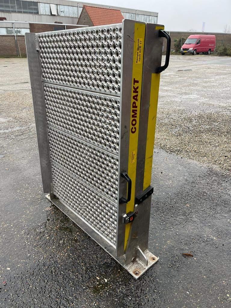 Oprijplaat Compact Rijplaat Rampe Rolstoellift Scootmobiel, Ophalen