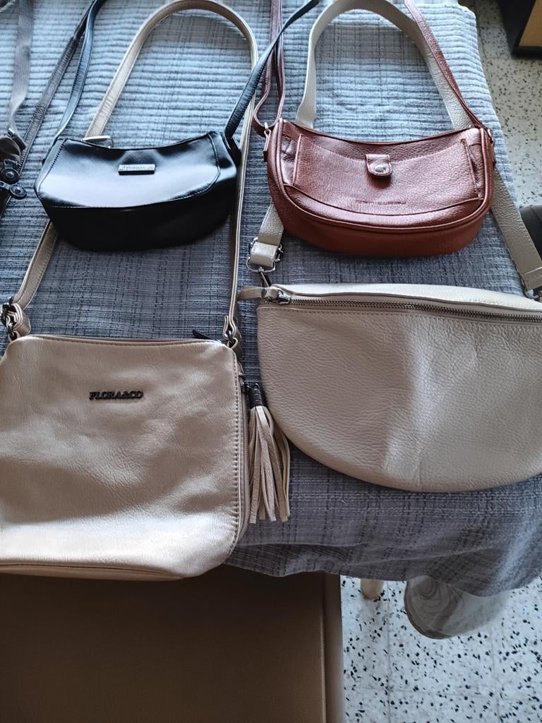 5 euro per stuk in goede staat te itegem, Handtassen en Accessoires, Tassen | Damestassen, Ophalen