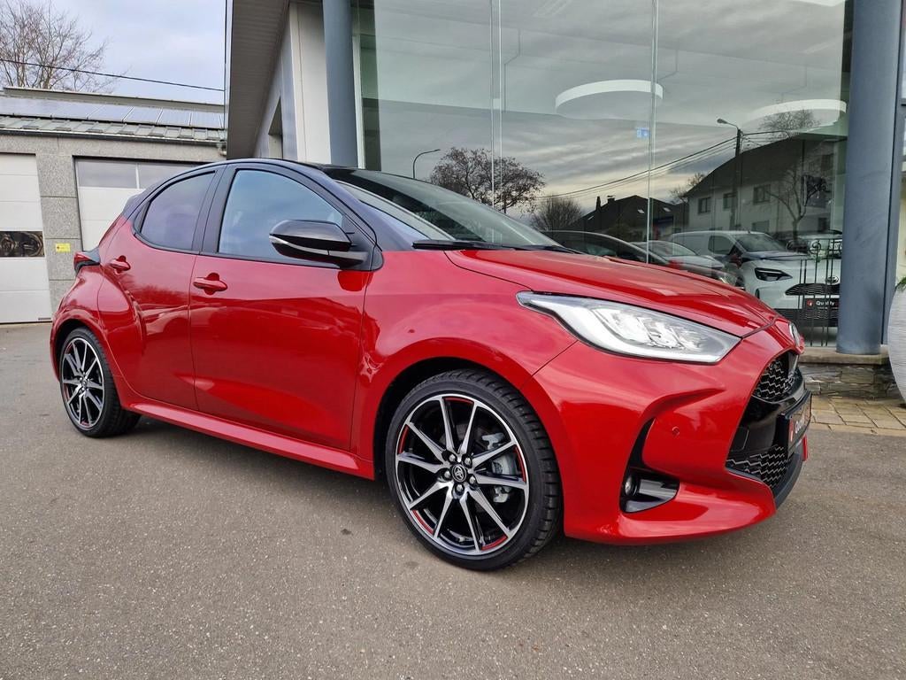 Toyota Yaris GR Sport (automatique), Autos, Toyota, Cuir et Alcantara, Achat, Euro 6, Carnet d'entretien