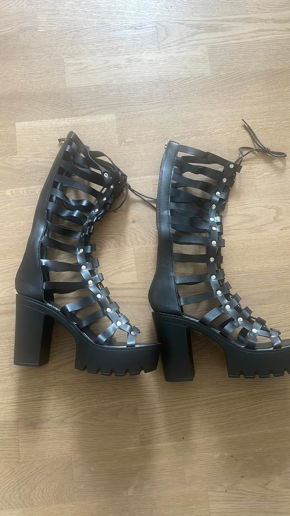 Laarzen met hak, nooit gedragen, maat 40, Kleding | Dames, Ophalen, Hoge laarzen, Zwart, Nieuw