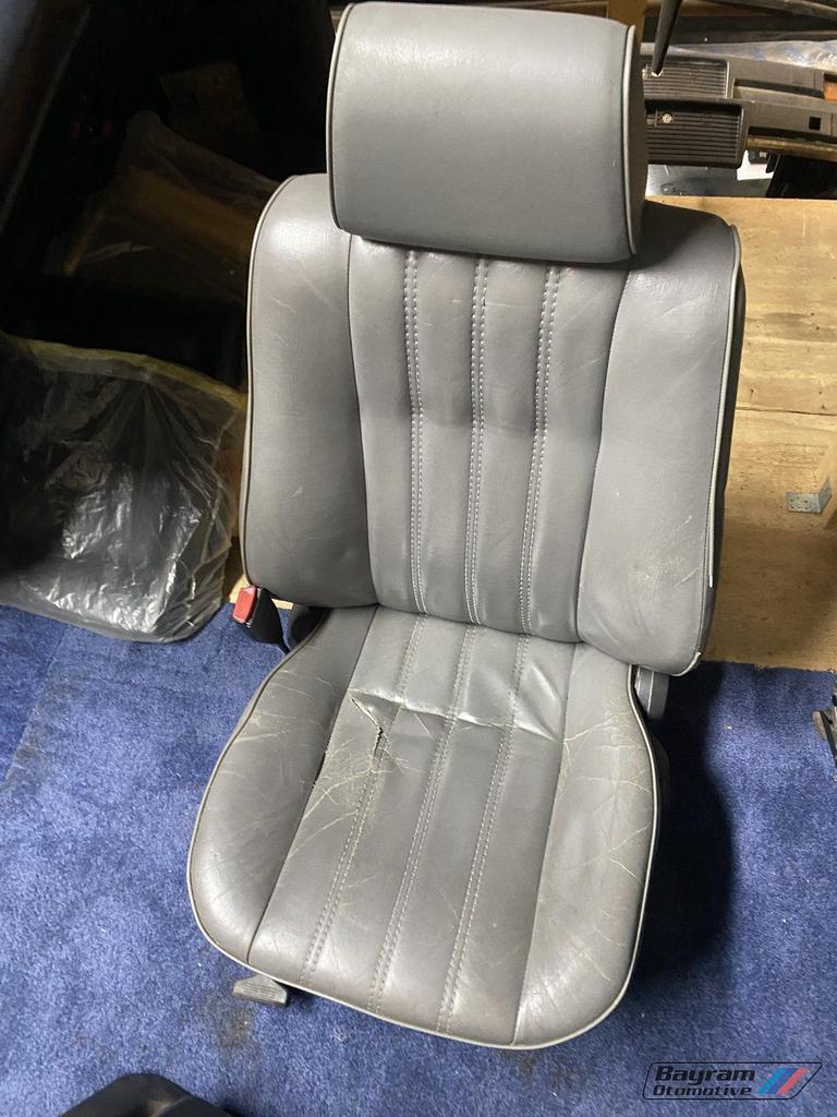 Bmw E30 voorstoel grijs leder links bestuurdersstoel sedan t, Autos : Pièces & Accessoires, -, Utilisé, -, Enlèvement ou Envoi