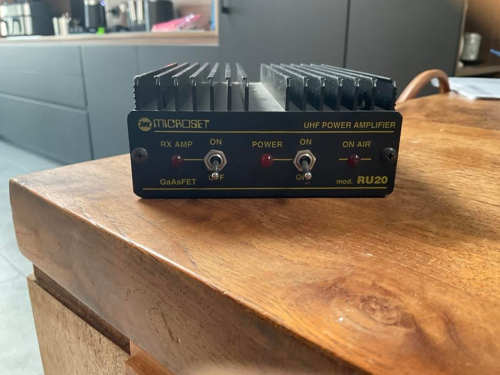 Uhf ampi 20w, Telecommunicatie, Zenders en Ontvangers, Ophalen, Gebruikt