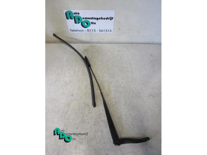 Ruitenwisserarm voor van een Renault Clio (Clio 3 06-), Auto-onderdelen, Gebruikt, -, Renault, -