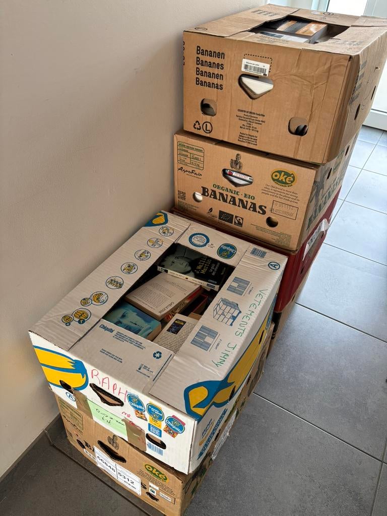 6 koffers met boeken, Boeken, Taal | Frans, Ophalen, Zo goed als nieuw