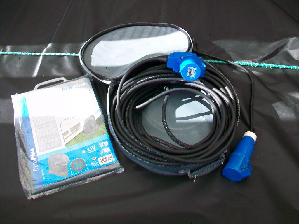 Verlengkabel 20 meter met Hoes., Ophalen, Zo goed als nieuw