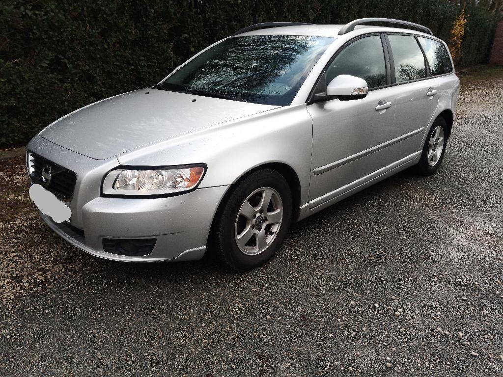 Volvo V50.1,6hdi.220km.2010. Prêt à être immatriculé..., Autos, Volvo, Cuir, 87 kW, Noir, 5 portes